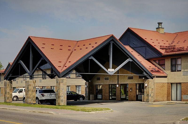 Thompson'S Best Value Inn & Suites Exterior photo